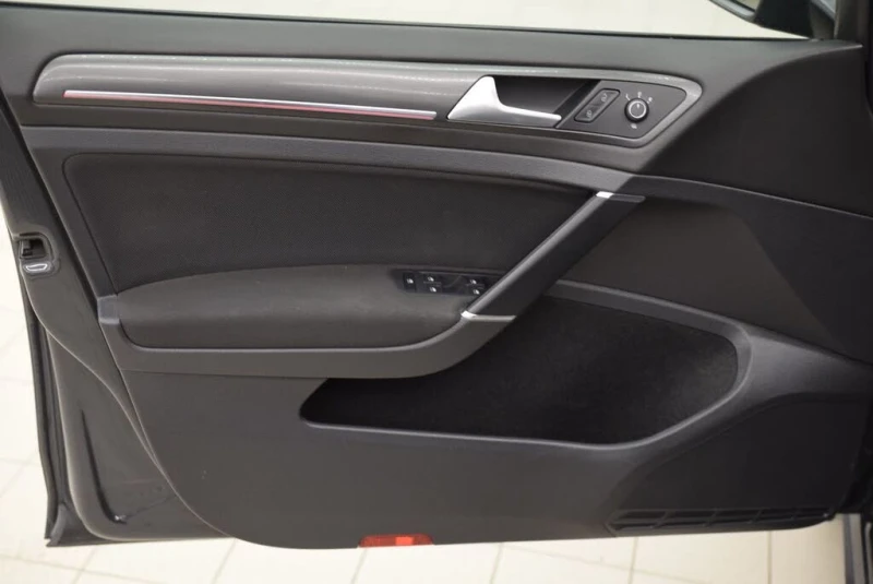 VW Golf GTI 2.0T Rabbit Edition* АвтоКредит* (Цена до БГ) , снимка 8 - Автомобили и джипове - 53448281