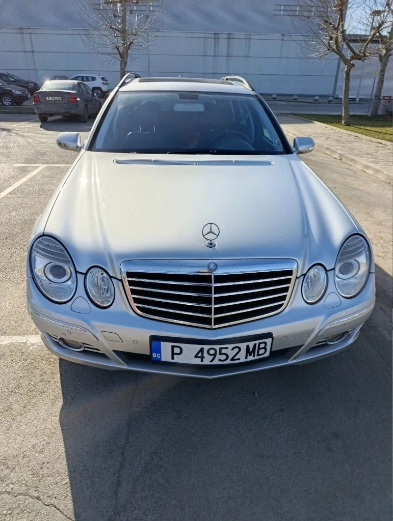 Mercedes-Benz E 220 avantgarde EVO, снимка 4 - Автомобили и джипове - 54359617