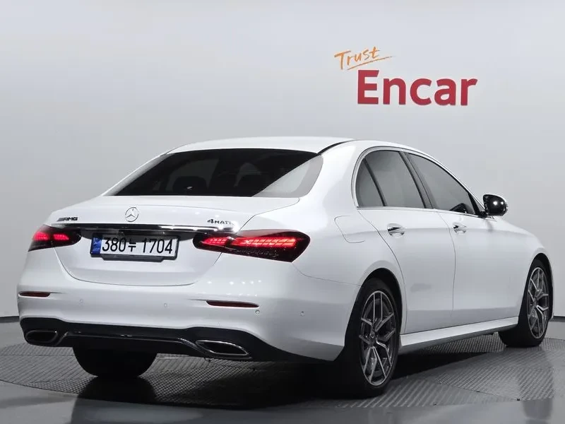 Mercedes-Benz E 220 D 4Matic Amg Line, снимка 2 - Автомобили и джипове - 55690018