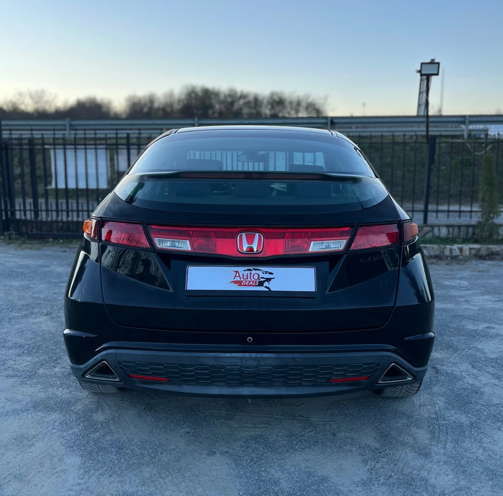 Honda Civic 1.4i* ГАЗОВ ИНЖЕКЦИОН BRC* 6 СКОРОСТИ - изображение 6