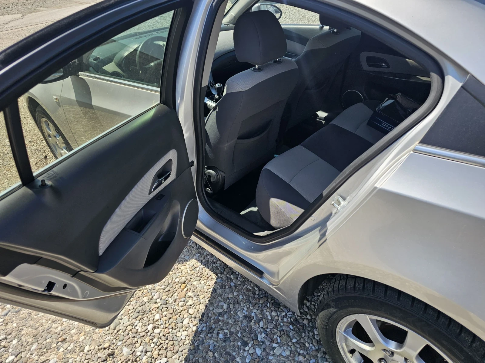 Chevrolet Cruze Sedan - изображение 8