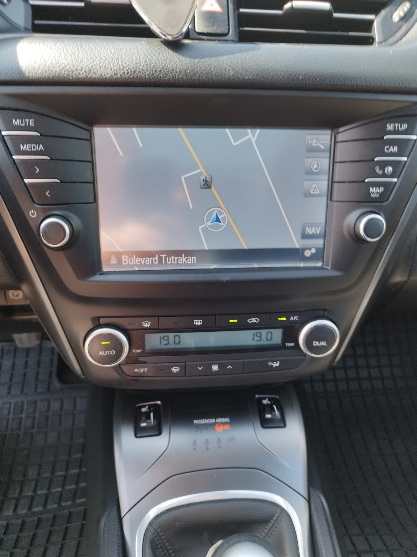 Toyota Avensis 1.8i LPG, NAVY, KEYLESS  - изображение 10