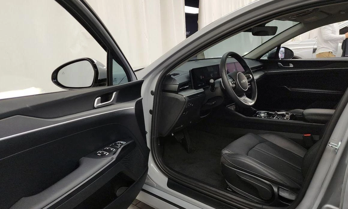 Kia K5 2.0 LPG Trendy * НАЙ-ДОБРА ЦЕНА В БЪЛГАРИЯ*  - изображение 10