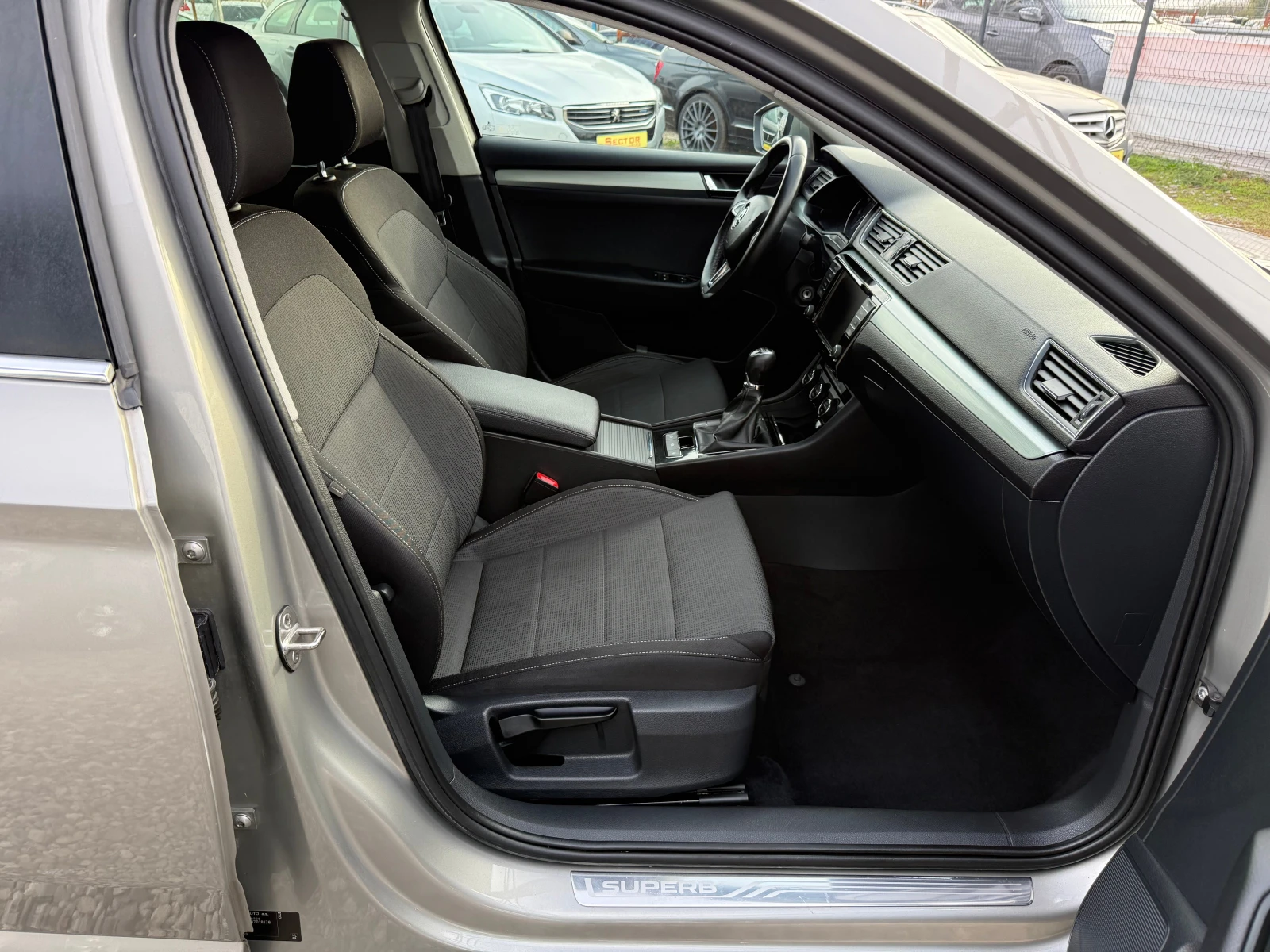 Skoda Superb 2.0 tdi | Mobile.bg � ����������� 15