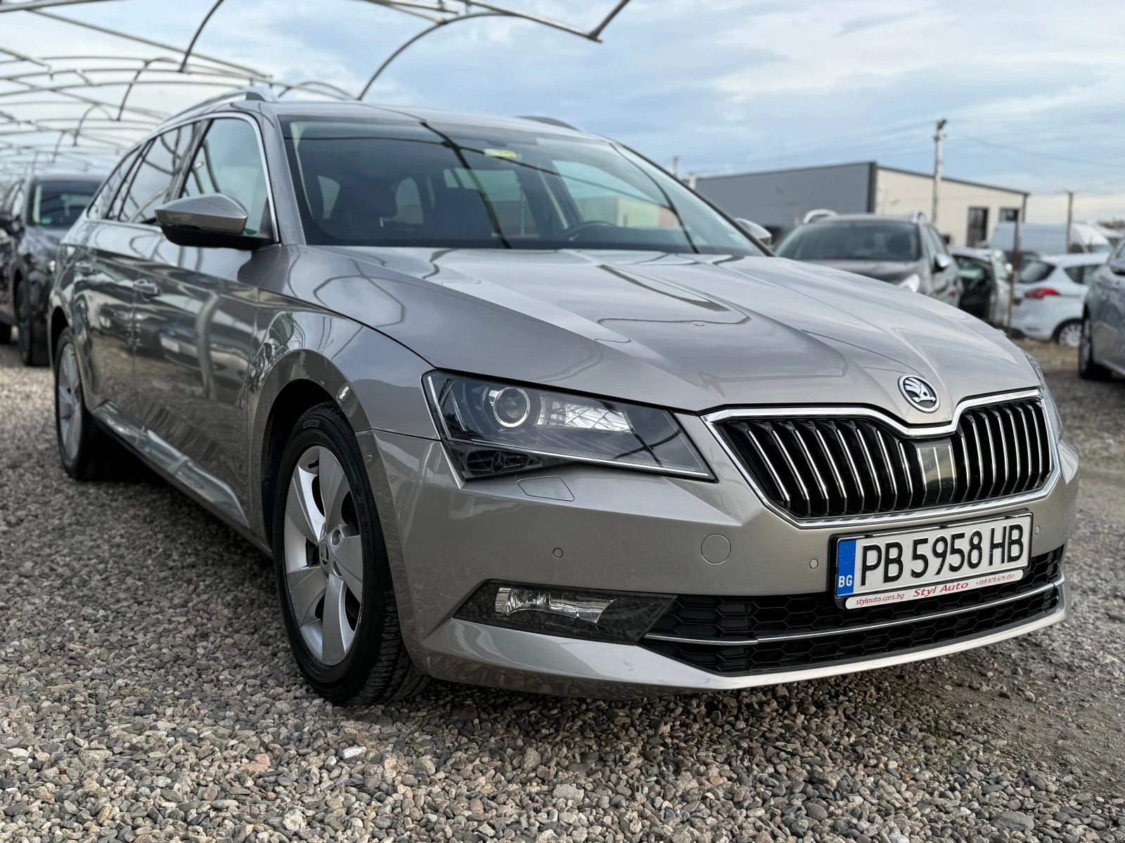 Skoda Superb 2.0 tdi - изображение 3