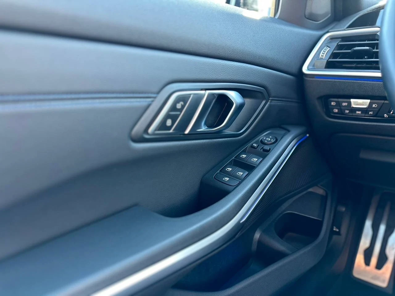 BMW 320 320i xDrive M Pack ��������! | Mobile.bg � ����������� 12