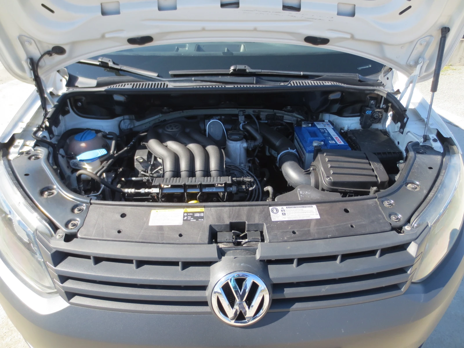 VW Caddy 2.0 i * MAXI* , снимка 15 - Автомобили и джипове - 53779596