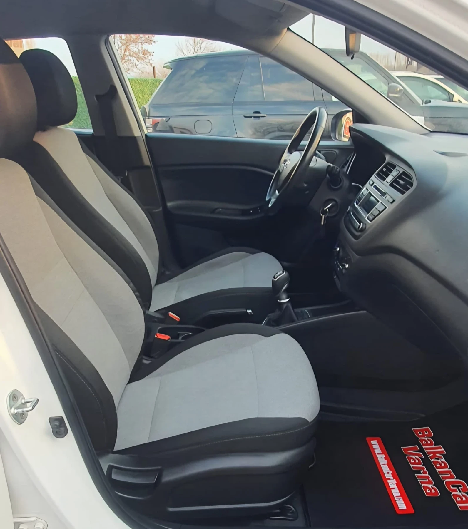 Hyundai I20 1.4 CRDI STYLE Face-lift, снимка 12 - Автомобили и джипове - 53877534