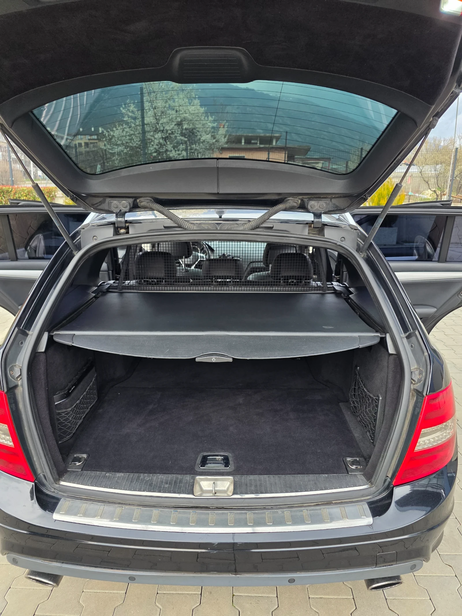 Mercedes-Benz C 320 CDI, снимка 11 - Автомобили и джипове - 53964870