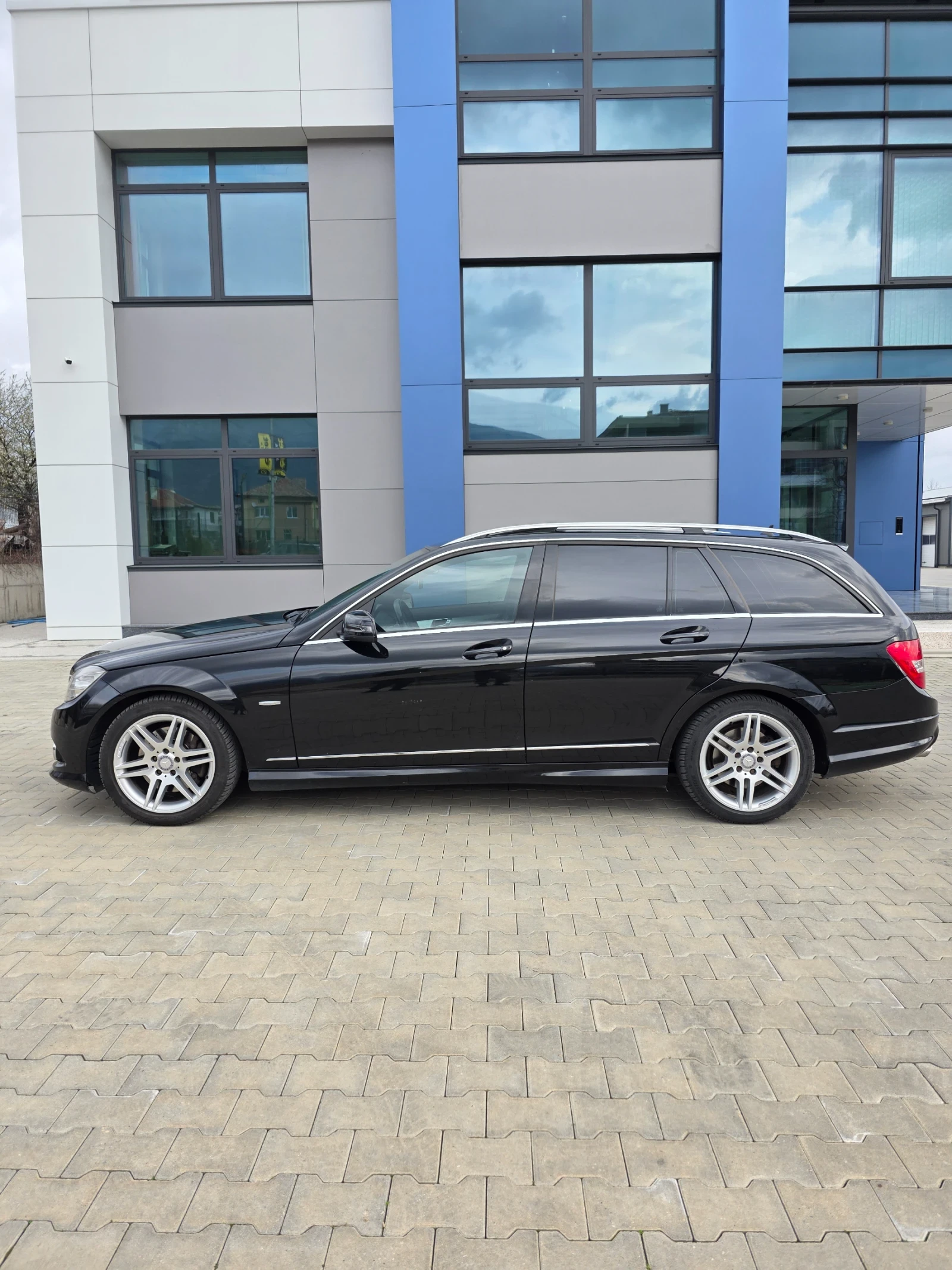 Mercedes-Benz C 320 CDI, снимка 3 - Автомобили и джипове - 53964870