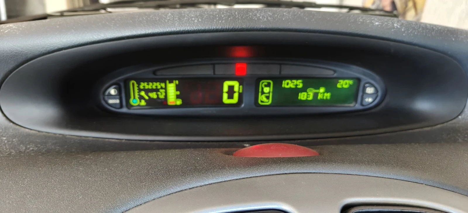 Citroen Xsara picasso, снимка 14 - Автомобили и джипове - 54153678