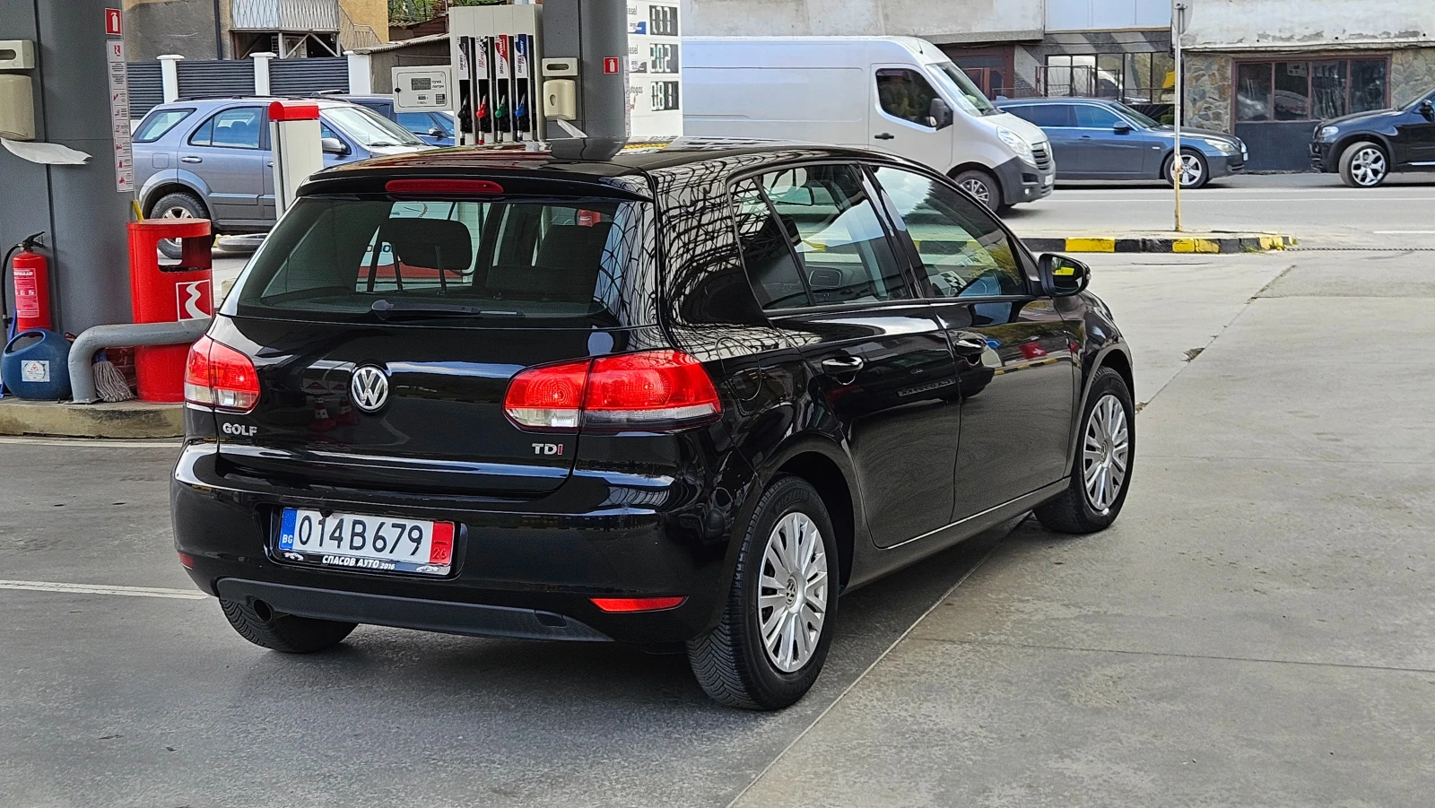 VW Golf 1.6 Tdi Navig/Klimatik/2012g, снимка 5 - Автомобили и джипове - 54186704