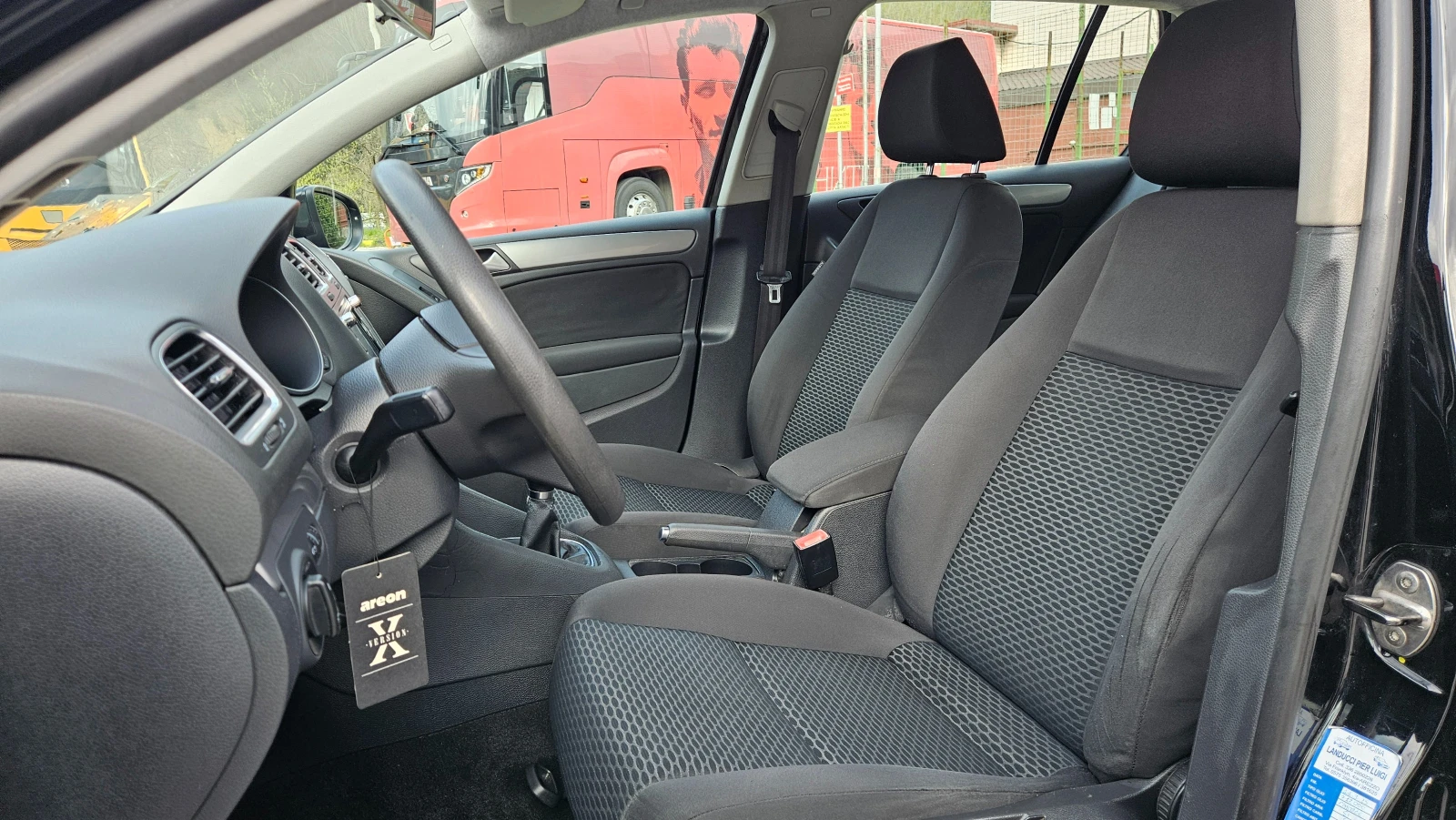 VW Golf 1.6 Tdi Navig/Klimatik/2012g, снимка 11 - Автомобили и джипове - 54186704