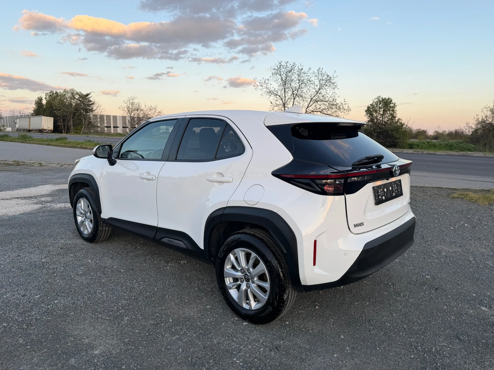 Toyota Yaris Cross HYBRID / ����6 / YOUTUBE / WAZE / ����6 / ������ | Mobile.bg � ����������� 7