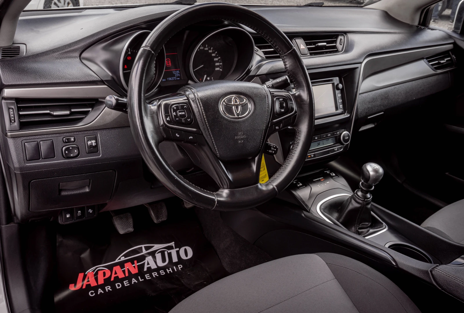 Toyota Avensis 1.6 бензин | ТОП!!! С ГАРАНЦИЯ!, снимка 7 - Автомобили и джипове - 54524416