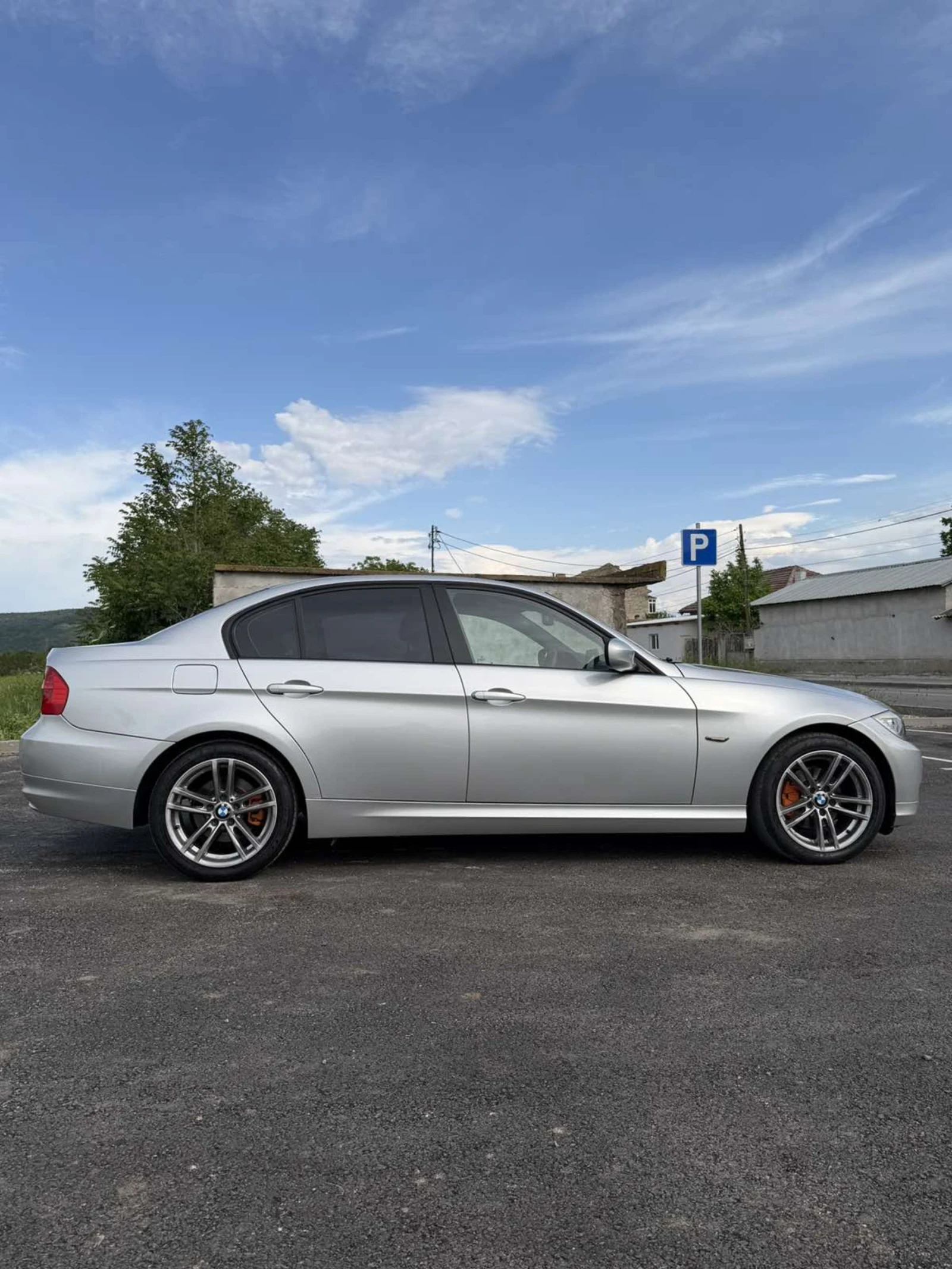 BMW 318 facelift, снимка 8 - Автомобили и джипове - 54575259