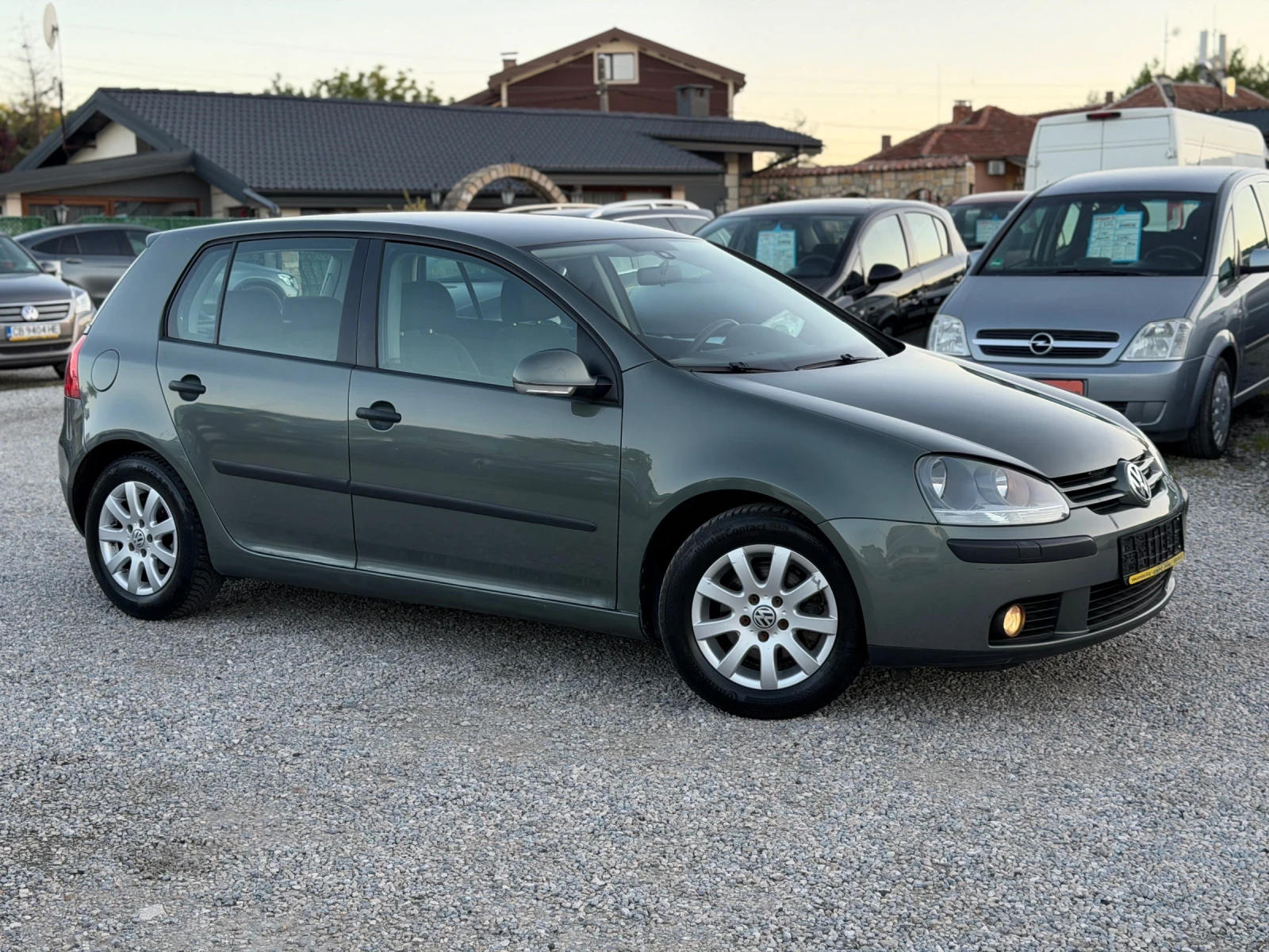 VW Golf 1.9TDI 105кс КЛИМАТРОНИК ПОДГРЕВ, снимка 7 - Автомобили и джипове - 54687414
