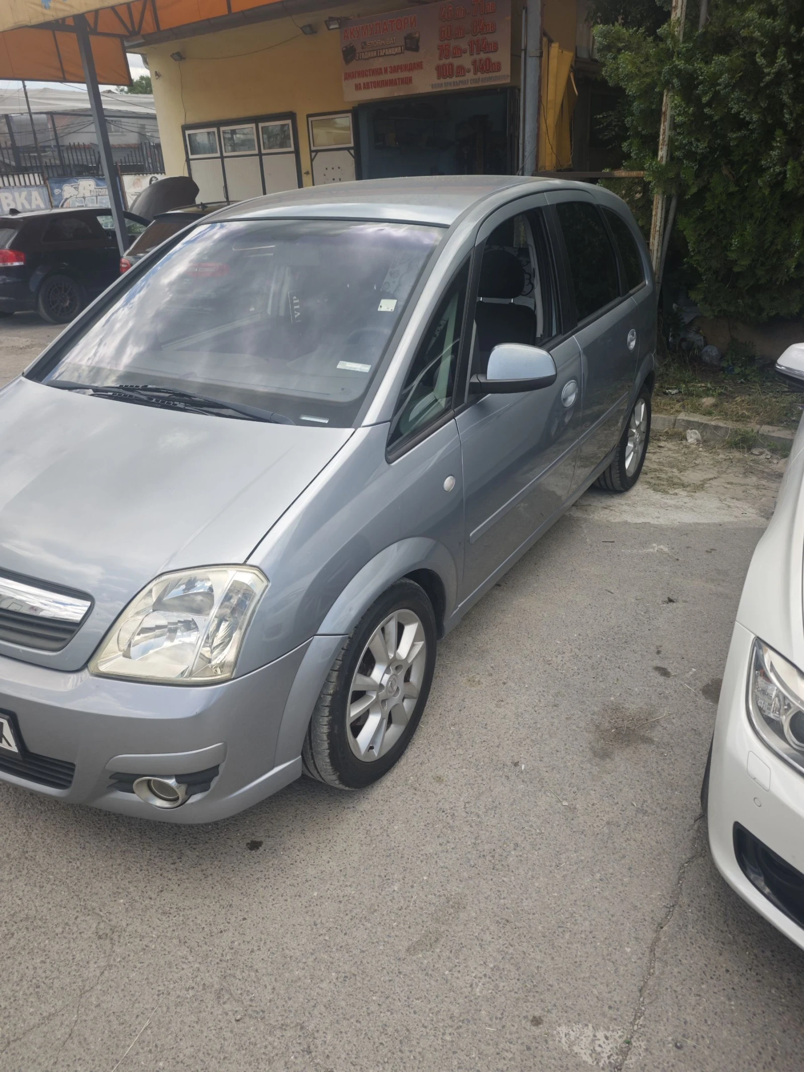 Opel Meriva 17D, снимка 2 - Автомобили и джипове - 54912738