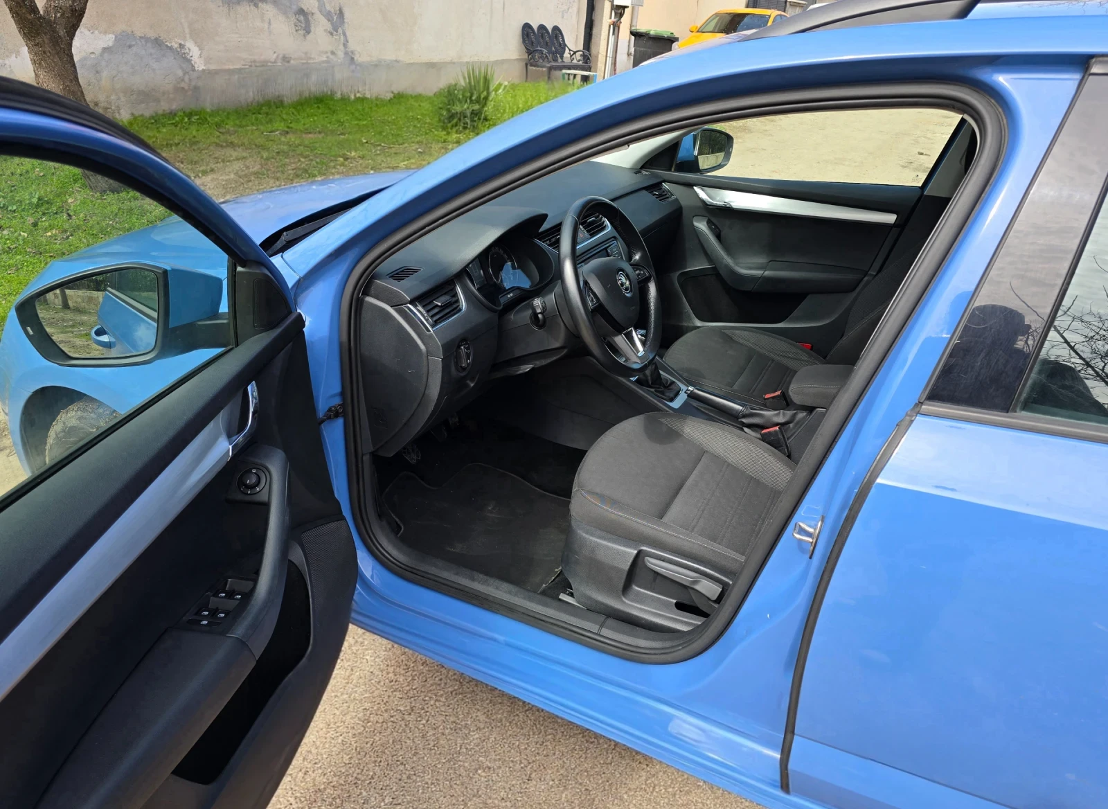 Skoda Octavia 2.0 TDI, снимка 10 - Автомобили и джипове - 55187061