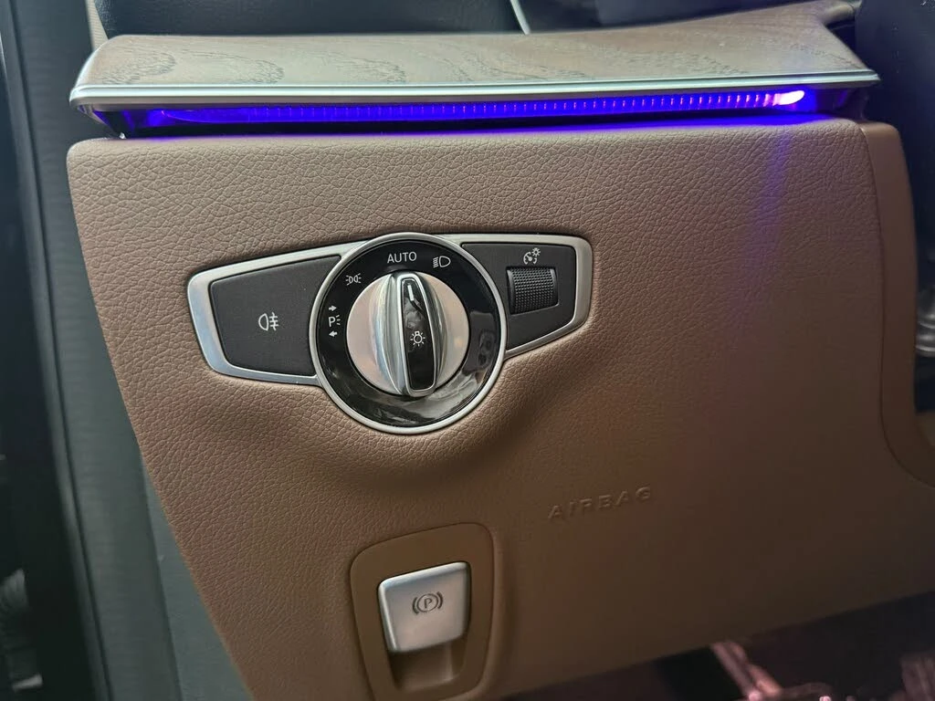 Mercedes-Benz E 300 2.0 4MATIC , снимка 6 - Автомобили и джипове - 56073786