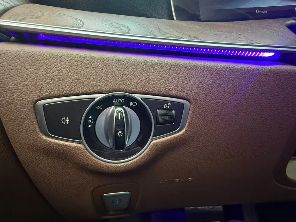 Mercedes-Benz E 300 2.0 4MATIC , снимка 8 - Автомобили и джипове - 56073786