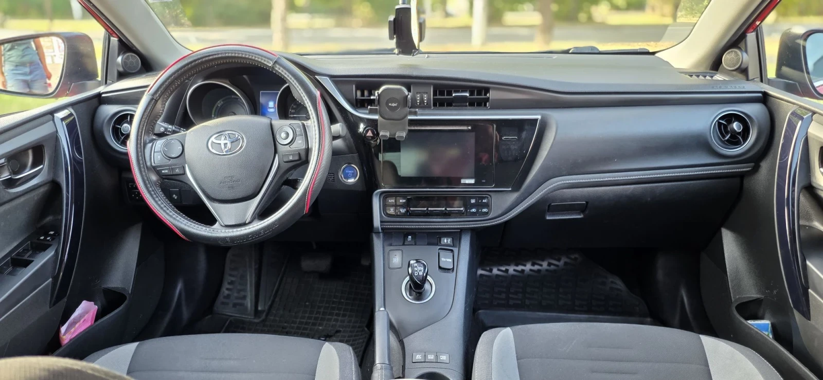 Toyota Auris, снимка 8 - Автомобили и джипове - 56250881