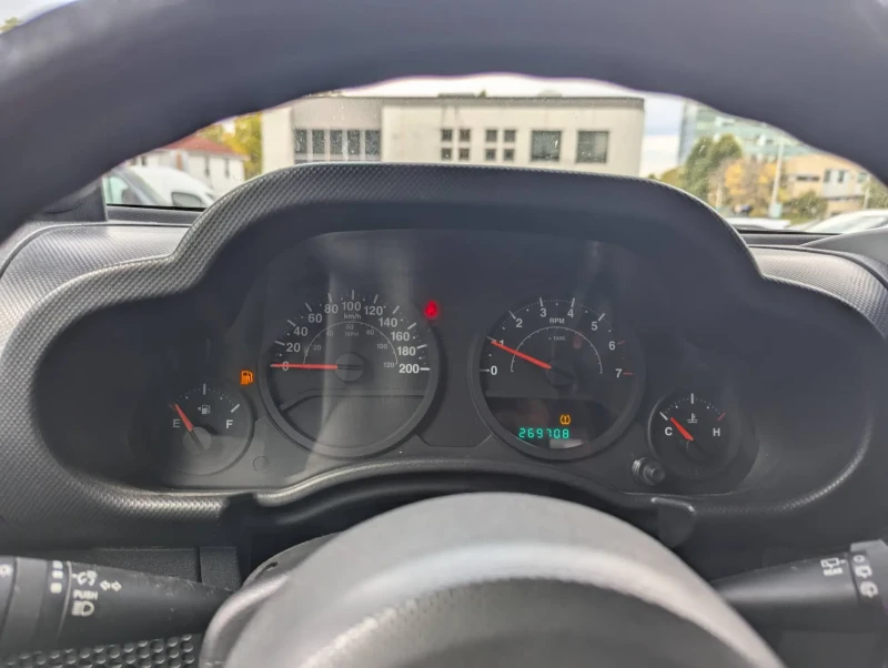 Jeep Wrangler X / 4х4 / КОЖЕН САЛОН / , снимка 10 - Автомобили и джипове - 52470152