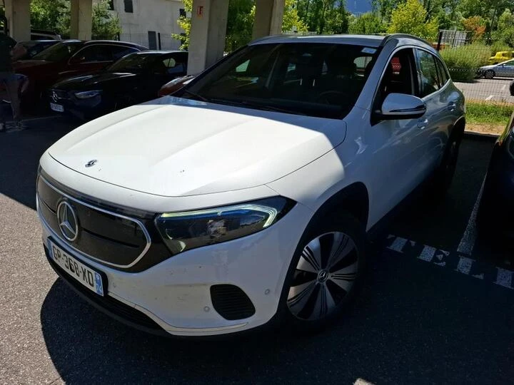 Mercedes-Benz EQA 250+ 67 kWh Кожа/ Амбиентно/ Виртуал, снимка 2 - Автомобили и джипове - 55645736