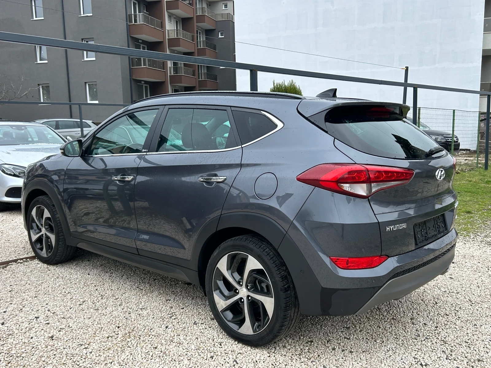 Hyundai Tucson 2.0 CRDI AUTOMAT 4X4 | Mobile.bg � ����������� 4