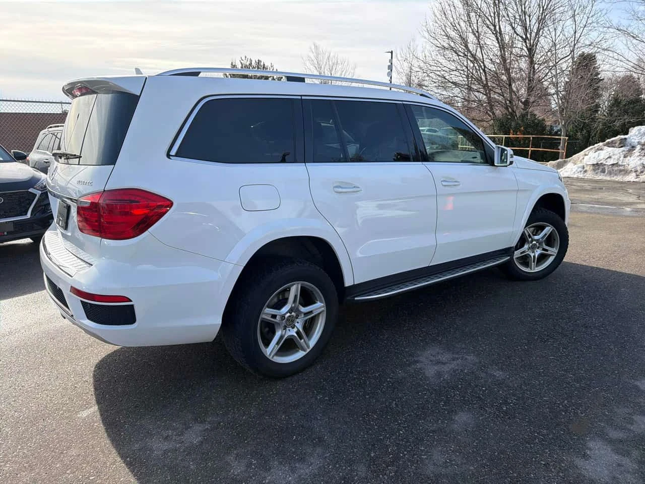 Mercedes-Benz GL 350 BlueTEC * CARFAX * HARMAN/KARDON * PANO, снимка 3 - Автомобили и джипове - 53714082