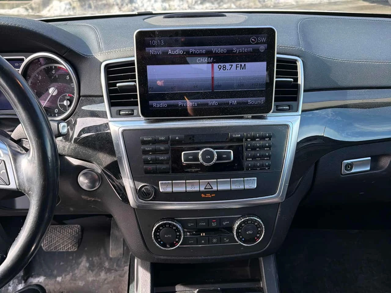 Mercedes-Benz GL 350 BlueTEC * CARFAX * HARMAN/KARDON * PANO, снимка 9 - Автомобили и джипове - 53714082