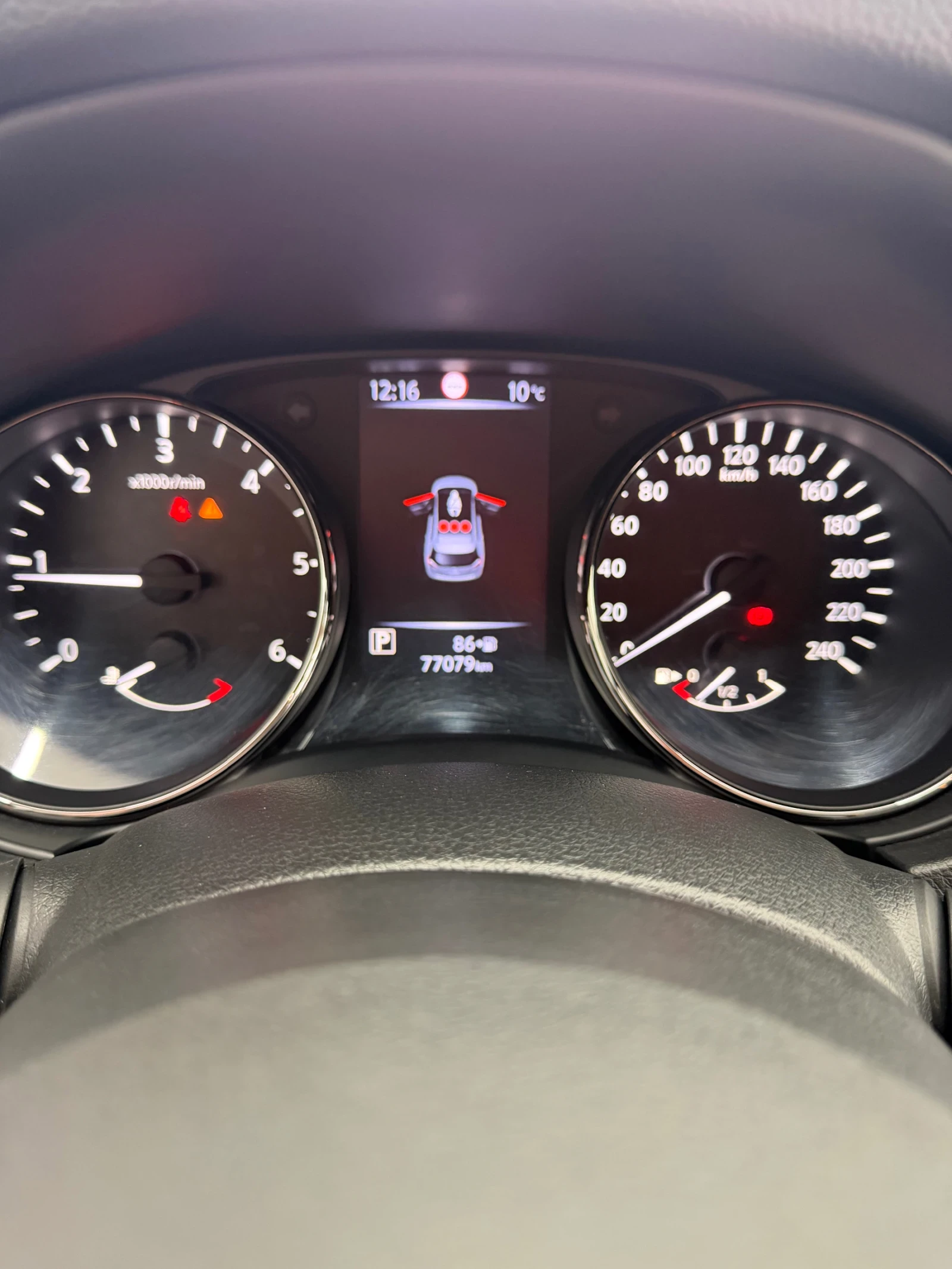 Nissan X-trail Джип, снимка 11 - Автомобили и джипове - 54128028