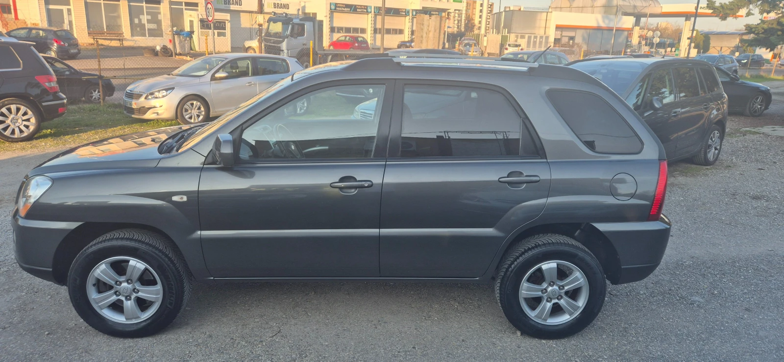 Kia Sportage 2.0i 107000км!!!, снимка 7 - Автомобили и джипове - 54128344