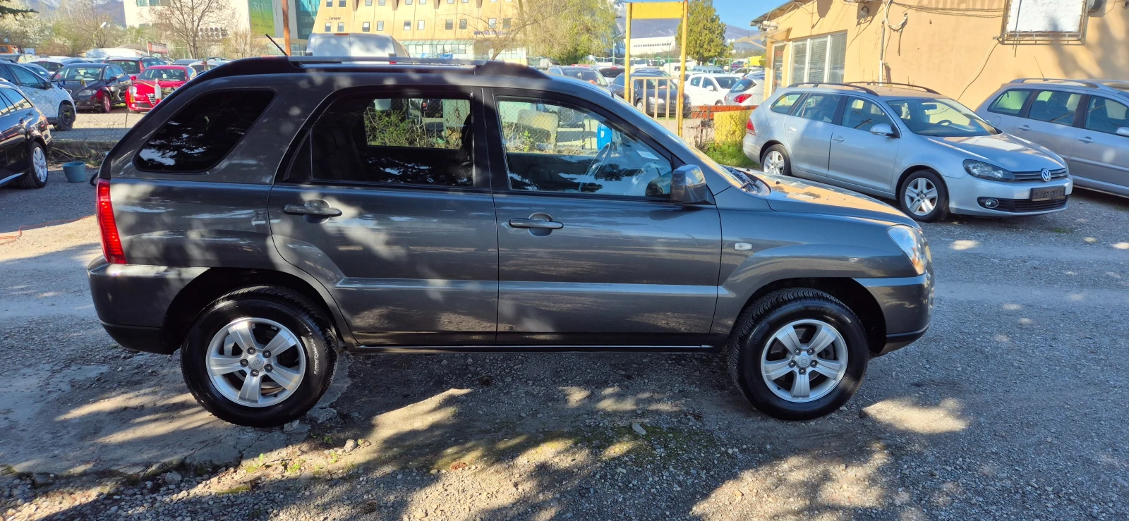 Kia Sportage 2.0i 107000км!!!, снимка 4 - Автомобили и джипове - 54128344