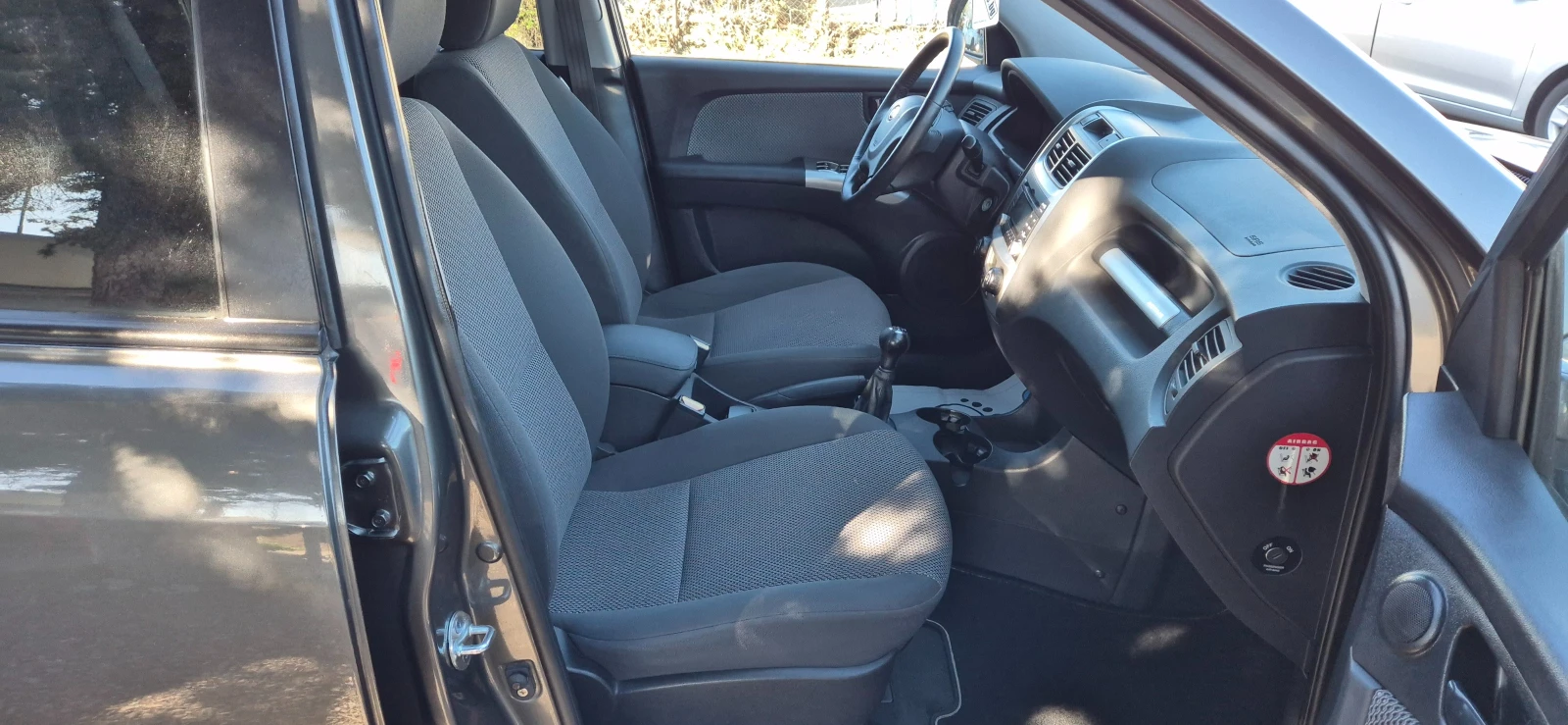 Kia Sportage 2.0i 107000км!!!, снимка 14 - Автомобили и джипове - 54128344