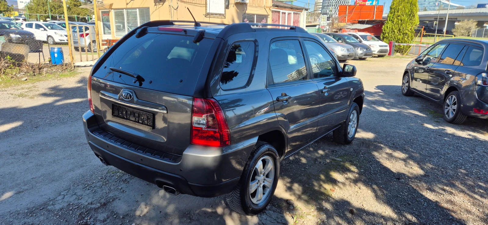 Kia Sportage 2.0i 107000км!!!, снимка 5 - Автомобили и джипове - 54128344