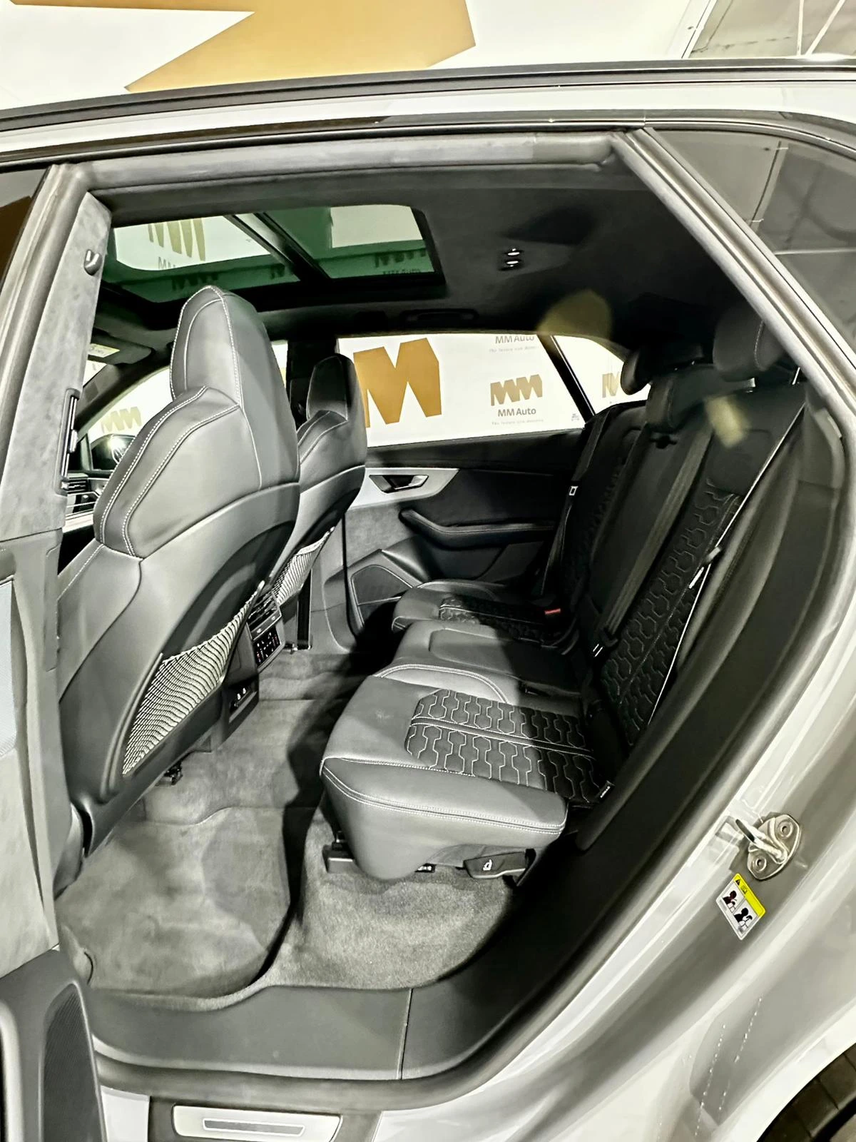 Audi RSQ8 QUATTRO* HuD* PANO* B&O* MATRIX , снимка 10 - Автомобили и джипове - 54144798