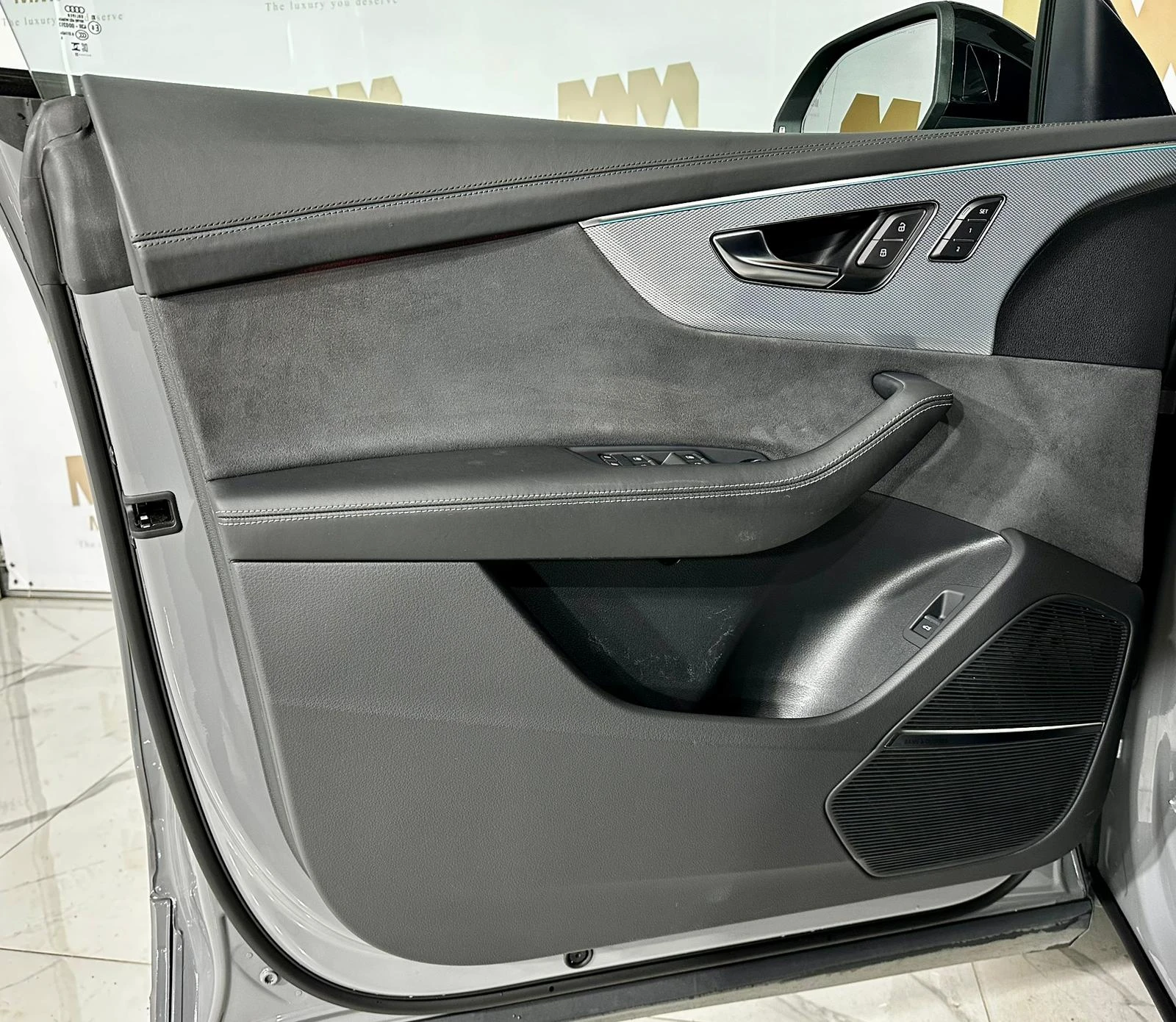 Audi RSQ8 QUATTRO* HuD* PANO* B&O* MATRIX , снимка 9 - Автомобили и джипове - 54144798