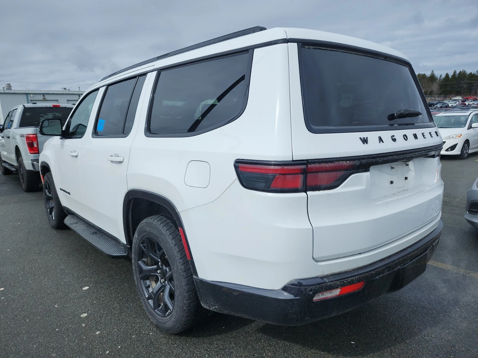 Jeep Grand Wagoneer SERIES II CARBIDE  * * CARFAX * * АВТО КРЕДИТ * * , снимка 4 - Автомобили и джипове - 54178184