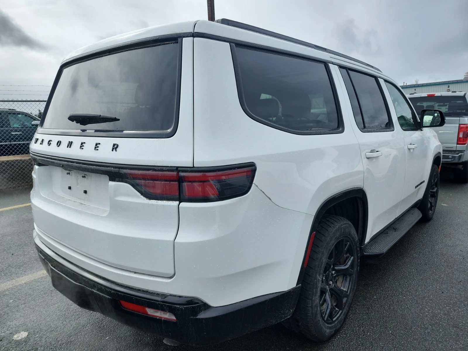 Jeep Grand Wagoneer SERIES II CARBIDE  * * CARFAX * * АВТО КРЕДИТ * * , снимка 3 - Автомобили и джипове - 54178184