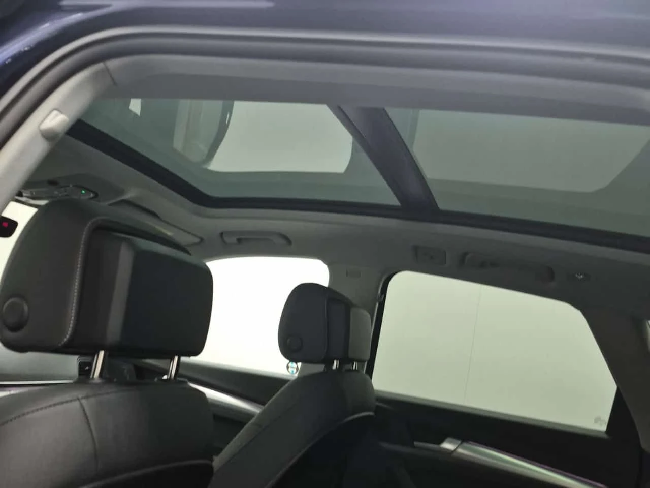 Audi Q5 PROGRESSIV| PANO| ПОДГРЕВИ| LANE ASSIST| 2 КЛЮЧА| , снимка 13 - Автомобили и джипове - 54454144