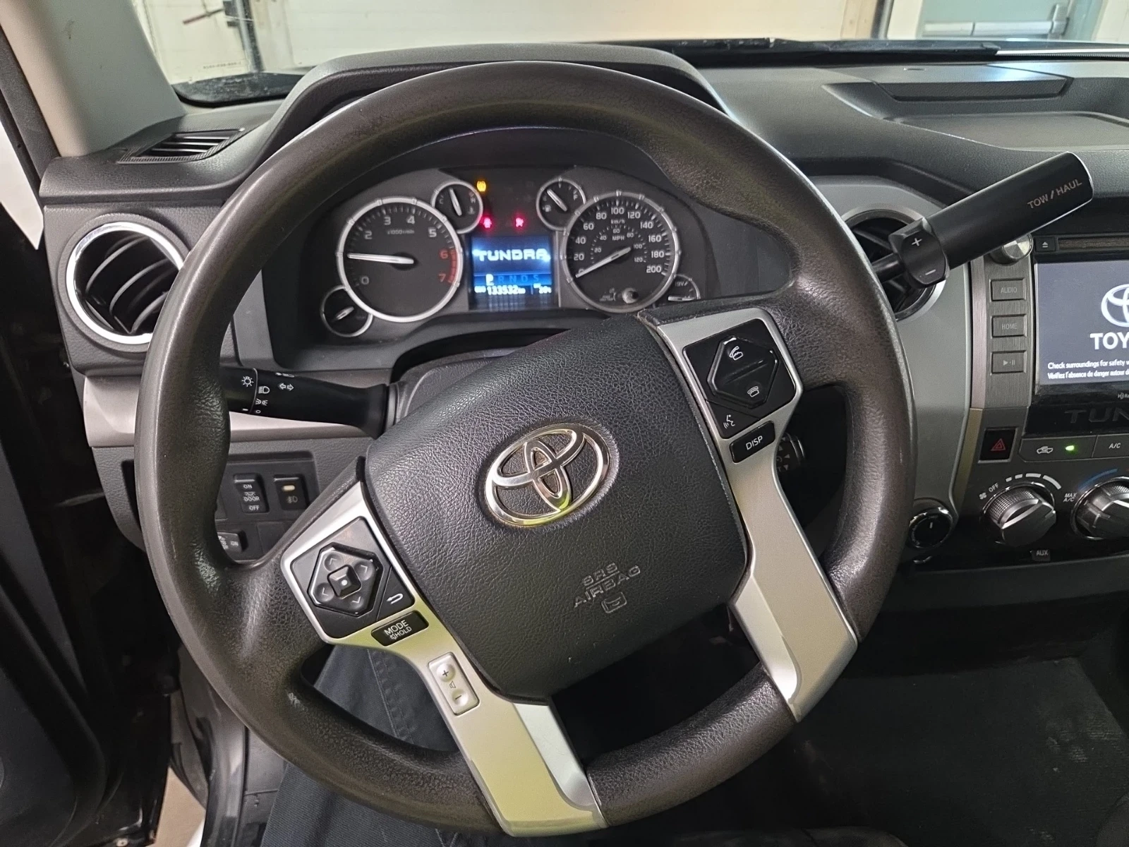 Toyota Tundra SR * CREW CAB STD BED * 4WD * 2015 * 5.7 V8 * , снимка 8 - Автомобили и джипове - 55500909