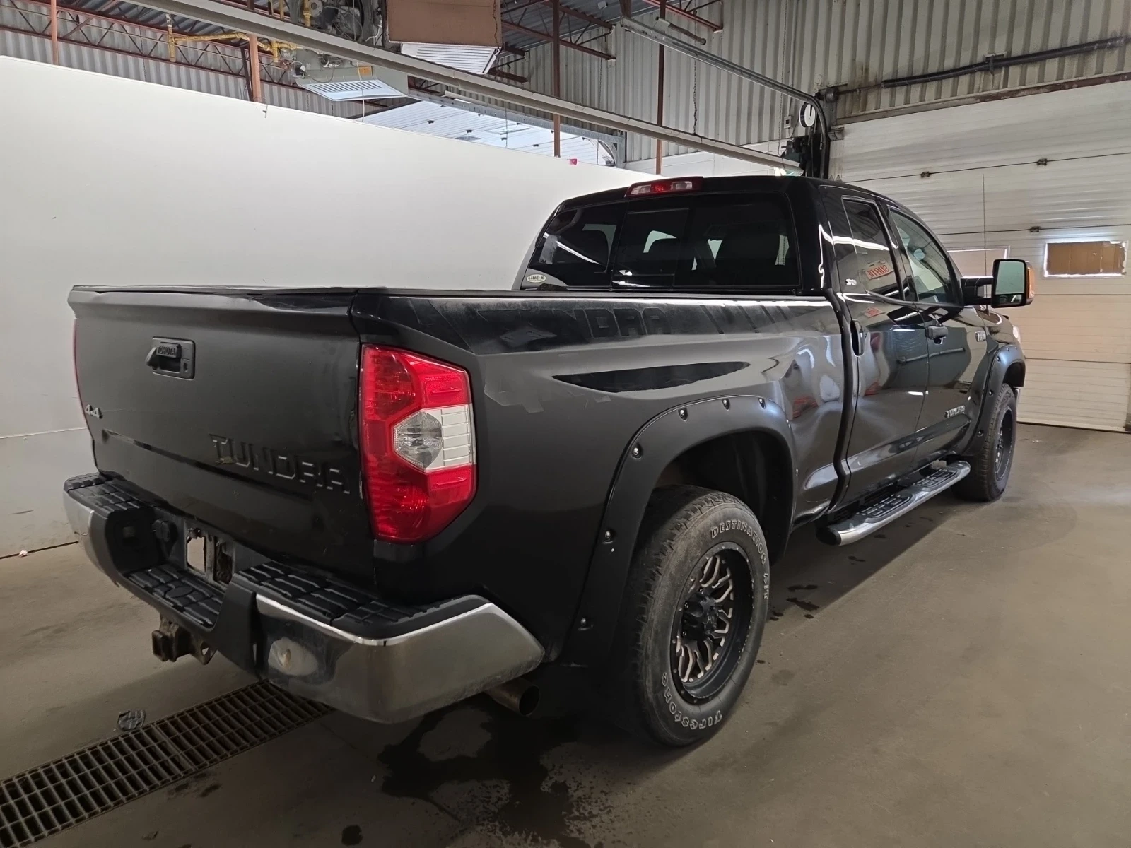 Toyota Tundra SR * CREW CAB STD BED * 4WD * 2015 * 5.7 V8 * , снимка 4 - Автомобили и джипове - 55500909