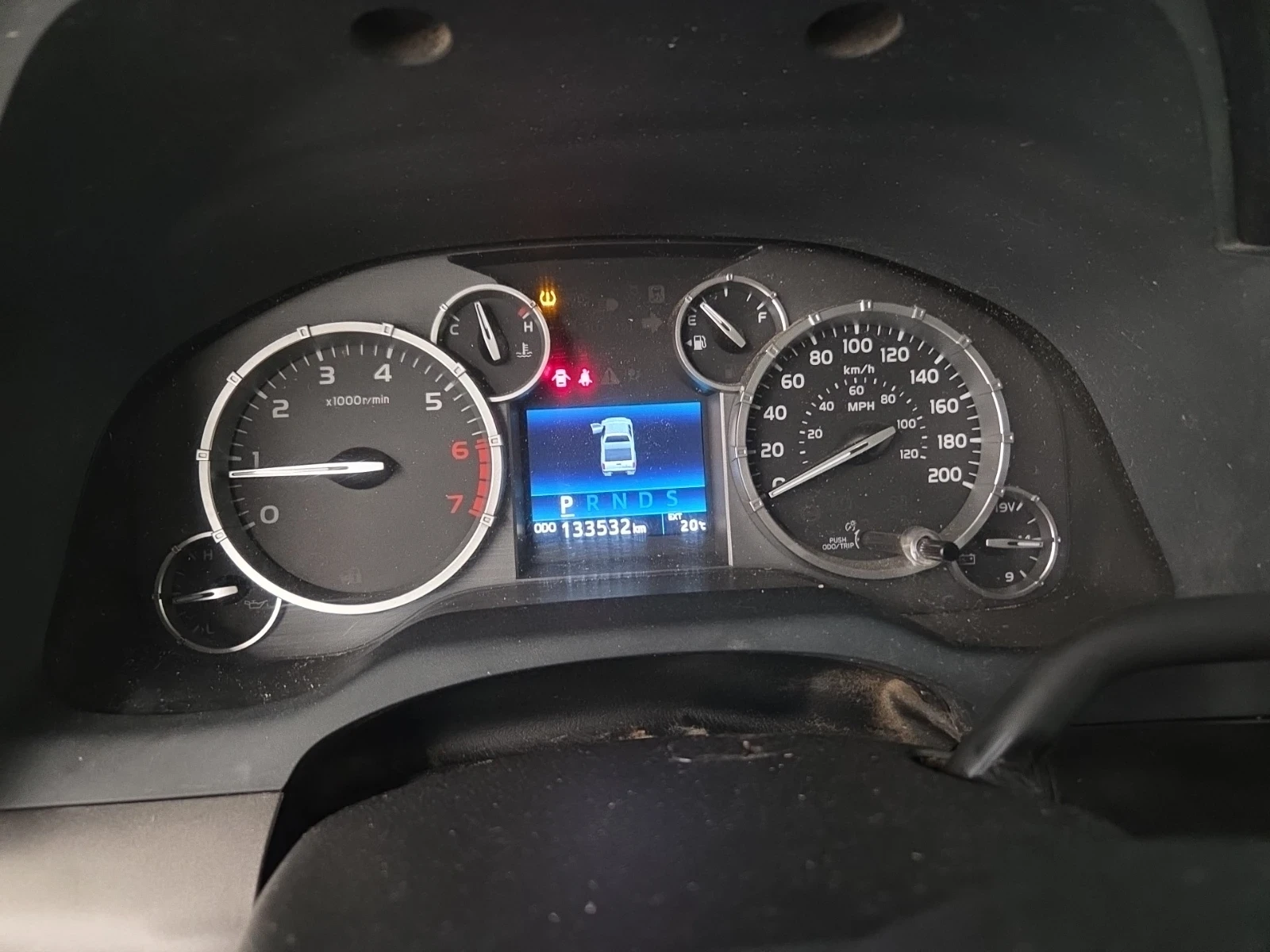 Toyota Tundra SR * CREW CAB STD BED * 4WD * 2015 * 5.7 V8 * , снимка 9 - Автомобили и джипове - 55500909