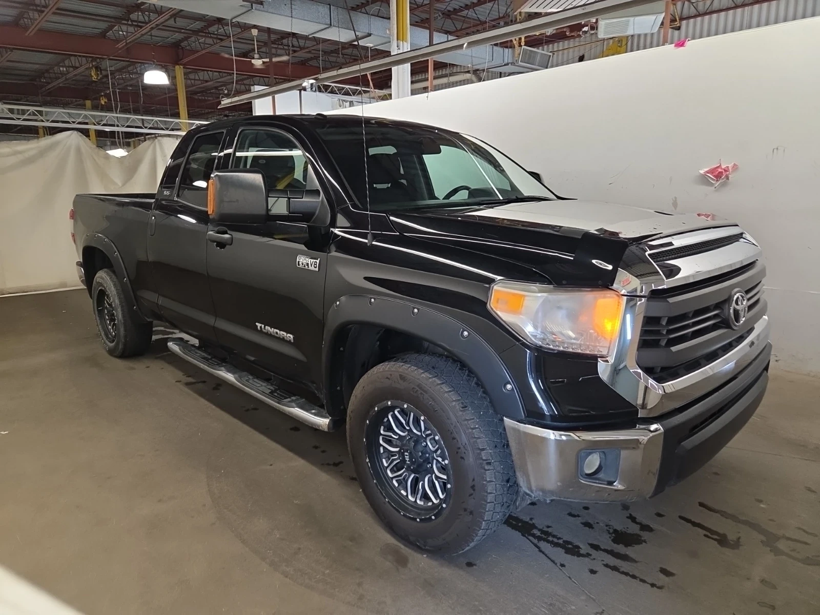 Toyota Tundra SR * CREW CAB STD BED * 4WD * 2015 * 5.7 V8 * , снимка 3 - Автомобили и джипове - 55500909