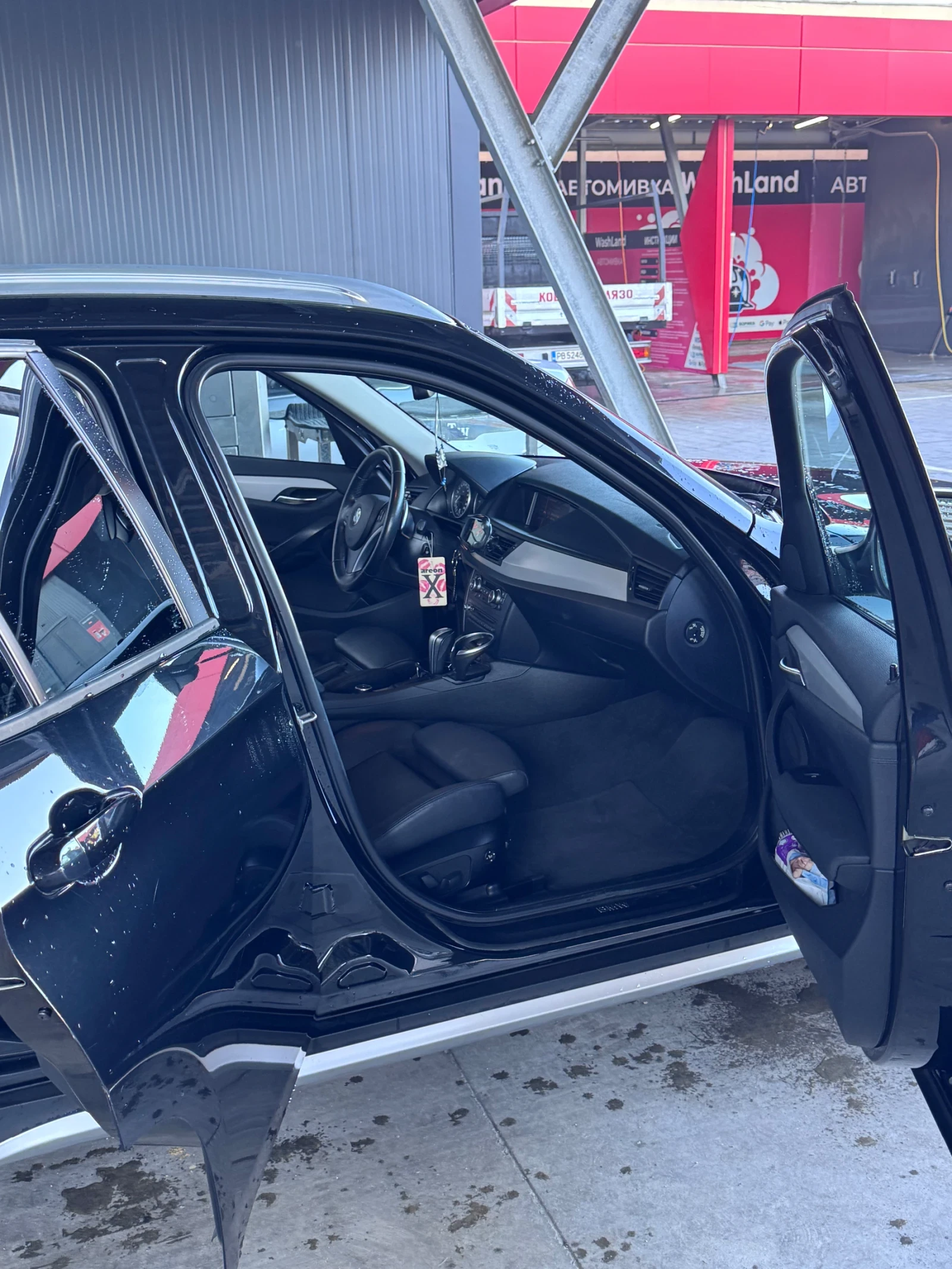 BMW X1, снимка 3 - Автомобили и джипове - 56294785