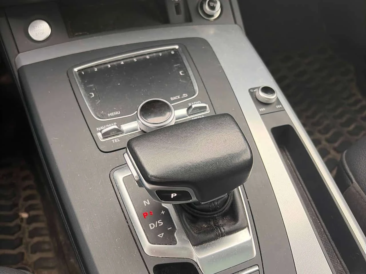 Audi Q5 TECHNIK QUATTRO * MATRIX* DIGITAL* 360 КАМЕРА* , снимка 9 - Автомобили и джипове - 56326175