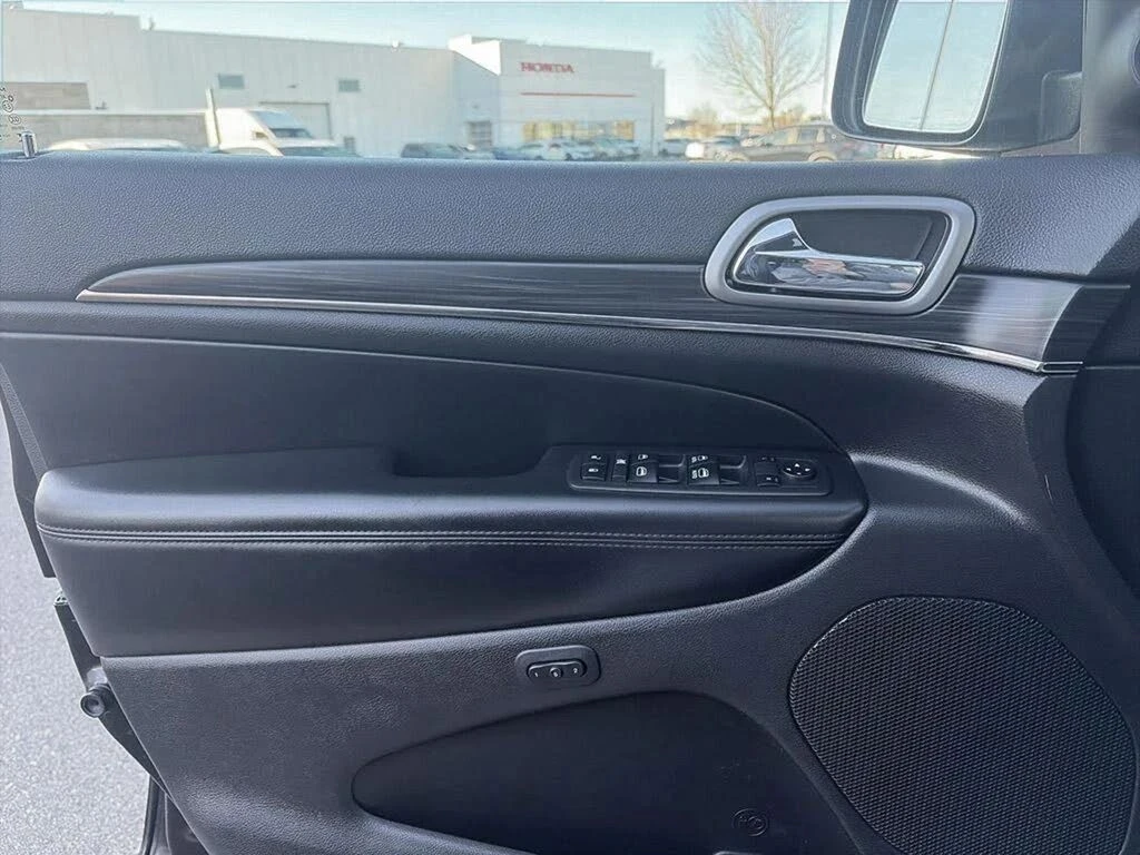 Jeep Grand cherokee, снимка 16 - Автомобили и джипове - 56740028