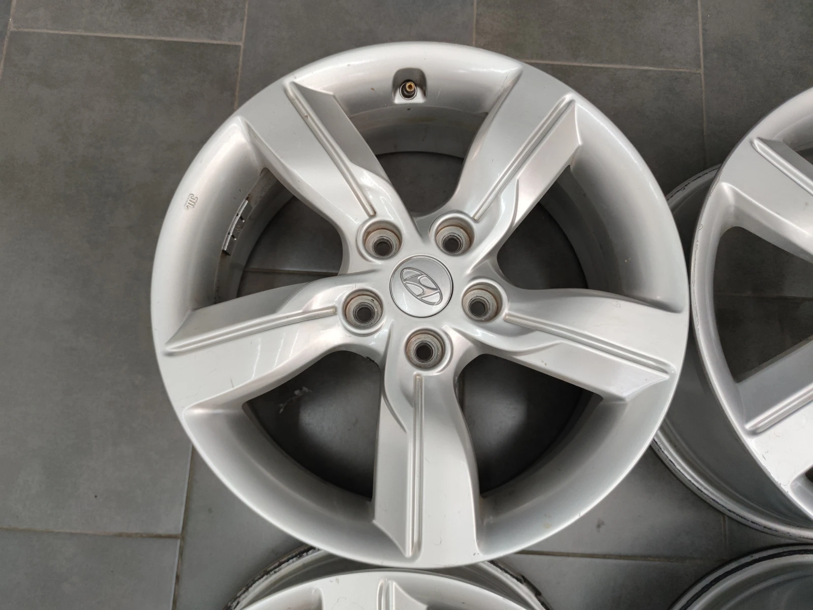   Hyundai | Mobile.bg   5