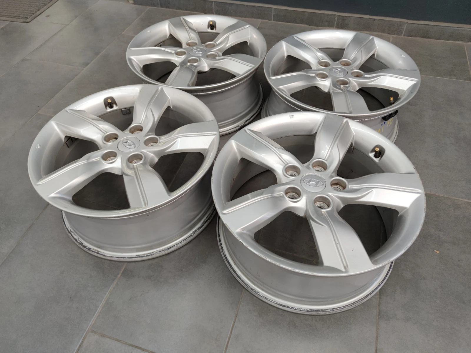   Hyundai | Mobile.bg   4